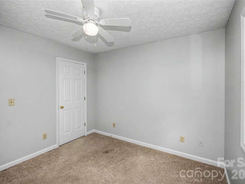 3567 Carington Lane, Statesville, NC 28625.  MLS# CAR4429130, YatesRealty ID 53938. Bedroom 3