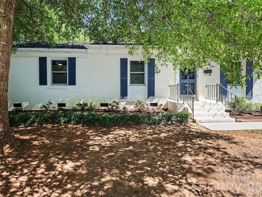 4617 Halstead Drive, Charlotte, NC 28209.  MLS# CAR4429542, YatesRealty ID 53939. 