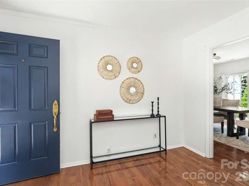 4617 Halstead Drive, Charlotte, NC 28209.  MLS# CAR4429542, YatesRealty ID 53939. 