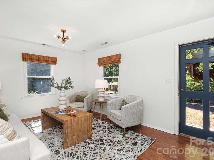 4617 Halstead Drive, Charlotte, NC 28209.  MLS# CAR4429542, YatesRealty ID 53939. 