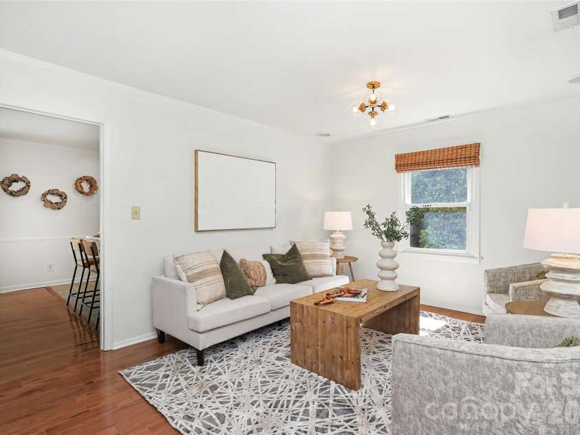 4617 Halstead Drive, Charlotte, NC 28209.  MLS# CAR4429542, YatesRealty ID 53939. 