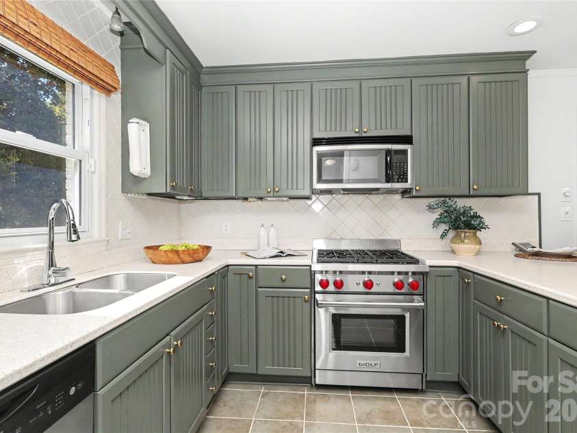 4617 Halstead Drive, Charlotte, NC 28209.  MLS# CAR4429542, YatesRealty ID 53939. 