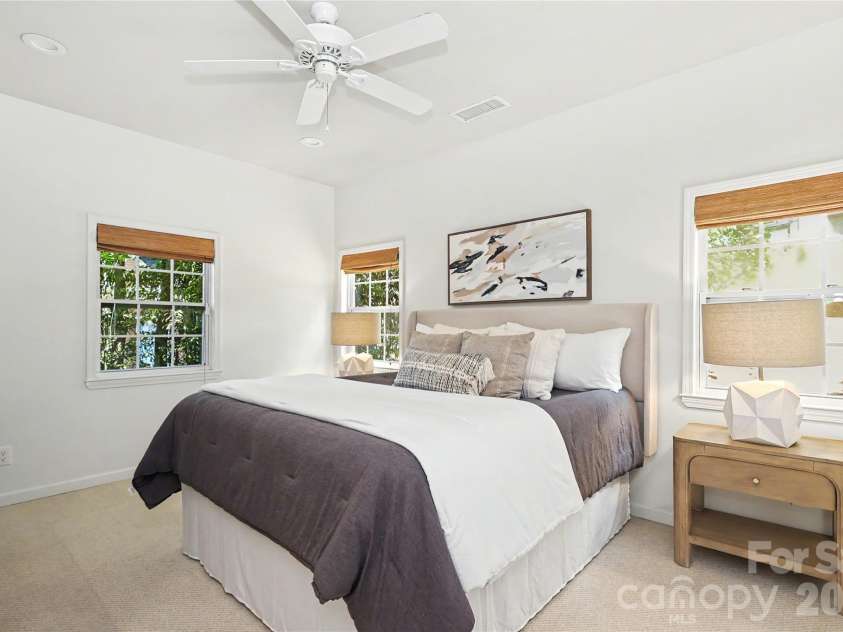 4617 Halstead Drive, Charlotte, NC 28209.  MLS# CAR4429542, YatesRealty ID 53939. 