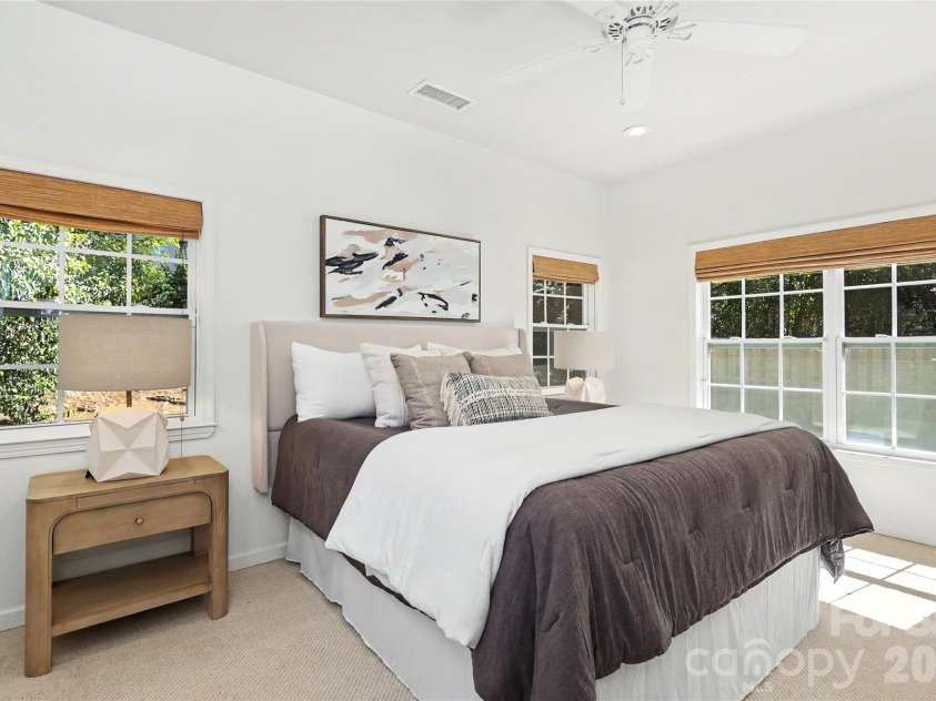 4617 Halstead Drive, Charlotte, NC 28209.  MLS# CAR4429542, YatesRealty ID 53939. 