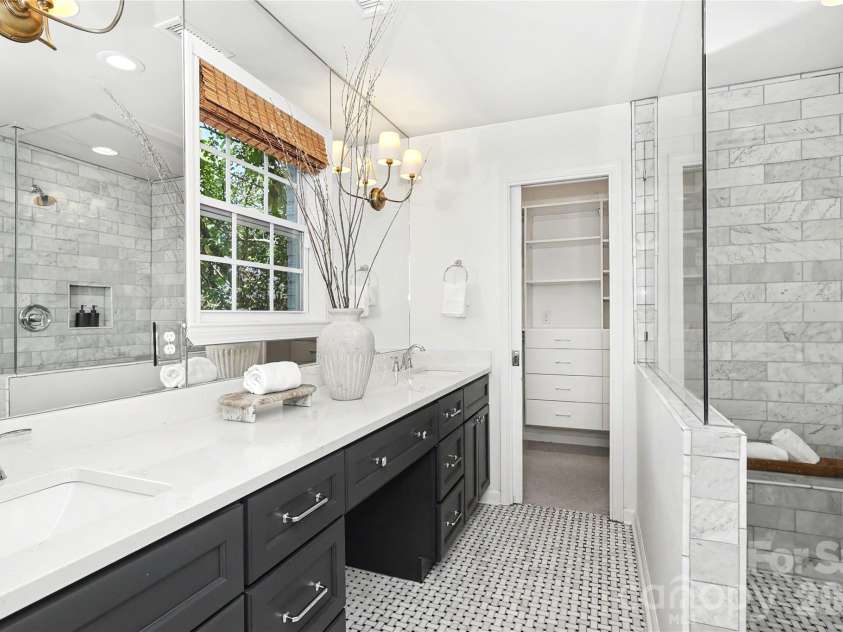 4617 Halstead Drive, Charlotte, NC 28209.  MLS# CAR4429542, YatesRealty ID 53939. 