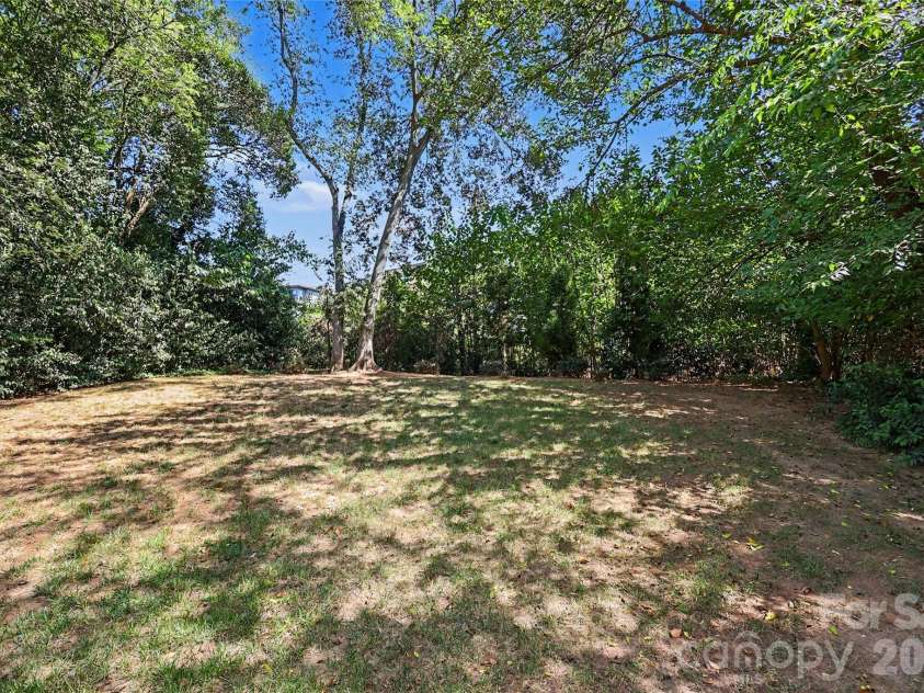 4617 Halstead Drive, Charlotte, NC 28209.  MLS# CAR4429542, YatesRealty ID 53939. 