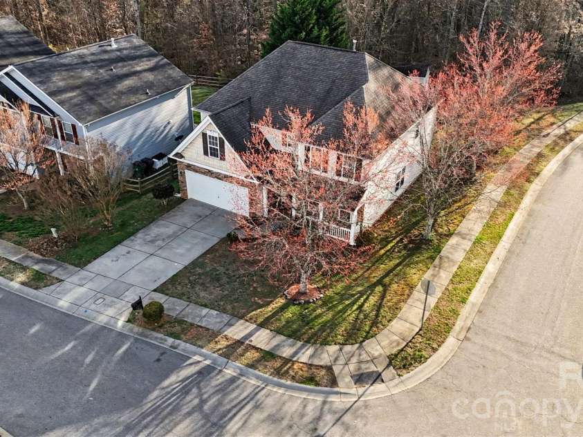 4423 Austin Dekota Drive, Charlotte, NC 28269.  MLS# CAR4356001, YatesRealty ID 5394. 