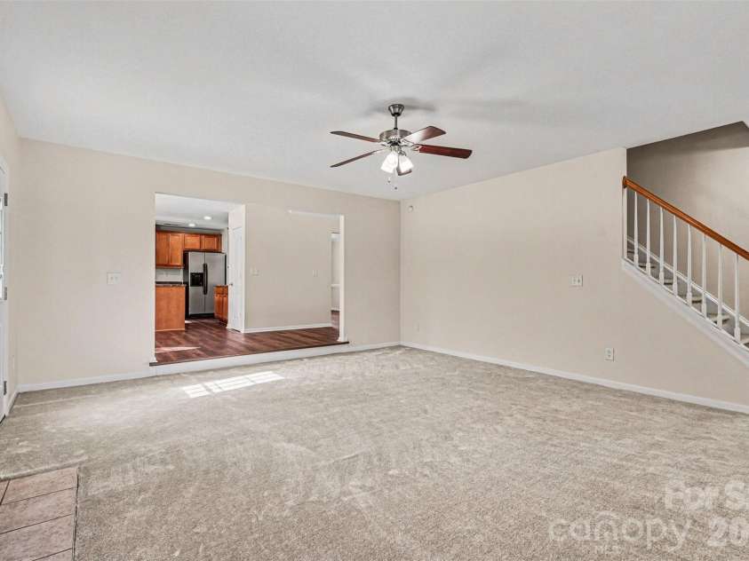 4423 Austin Dekota Drive, Charlotte, NC 28269.  MLS# CAR4356001, YatesRealty ID 5394. 