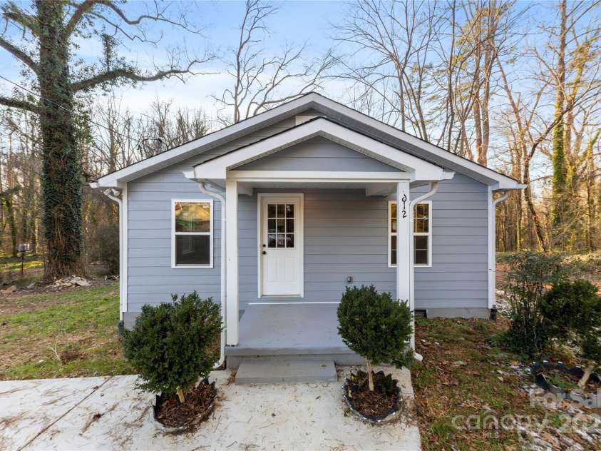 612 Harry Street, China Grove, NC 28023.  MLS# CAR4211018, YatesRealty ID 5394. 