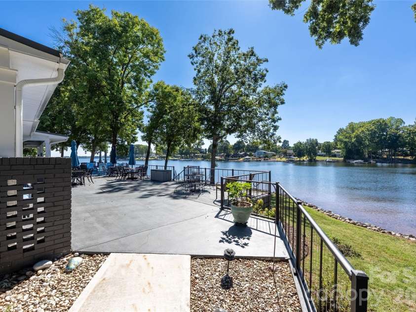 8056 Westcape Drive, Denver, NC 28037.  MLS# CAR4429569, YatesRealty ID 53941. 