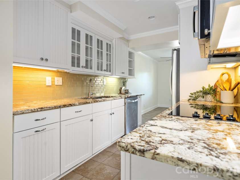 8056 Westcape Drive, Denver, NC 28037.  MLS# CAR4429569, YatesRealty ID 53941. 