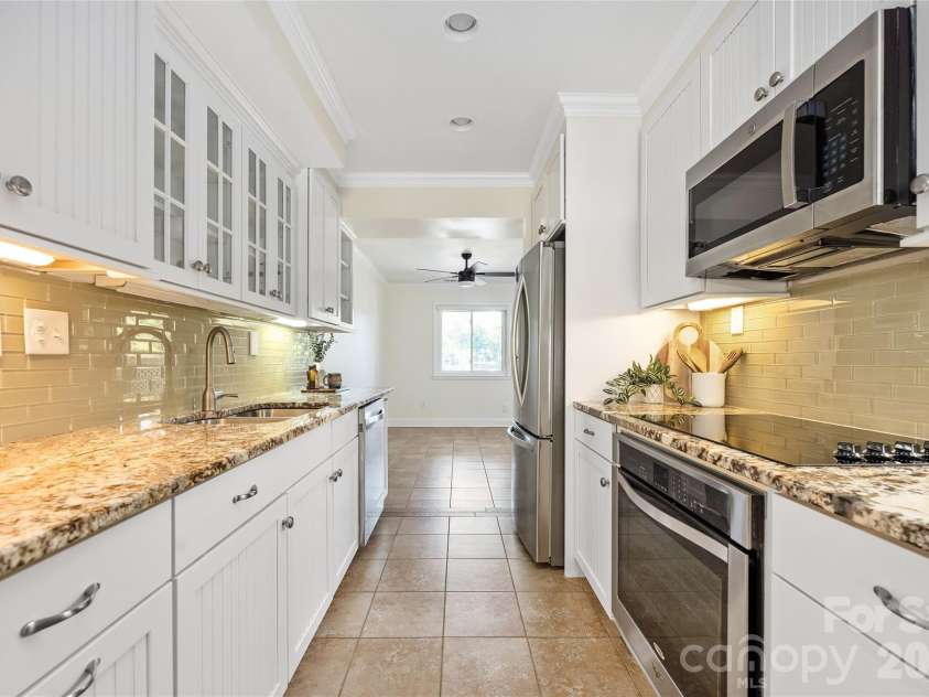8056 Westcape Drive, Denver, NC 28037.  MLS# CAR4429569, YatesRealty ID 53941. 