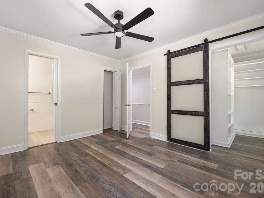8056 Westcape Drive, Denver, NC 28037.  MLS# CAR4429569, YatesRealty ID 53941. 