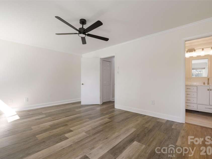 8056 Westcape Drive, Denver, NC 28037.  MLS# CAR4429569, YatesRealty ID 53941. 