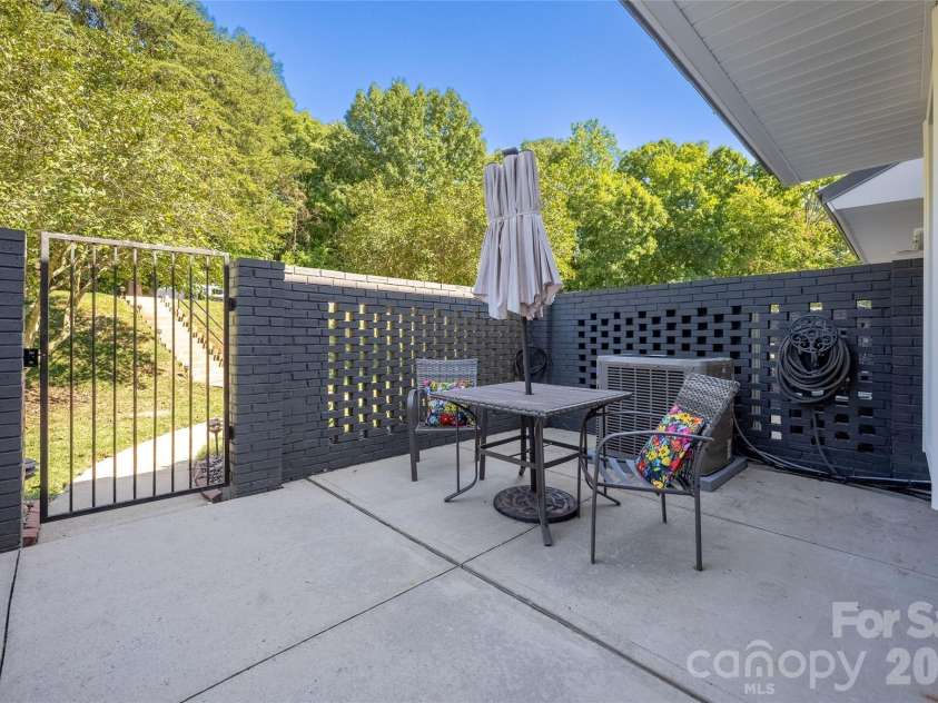 8056 Westcape Drive, Denver, NC 28037.  MLS# CAR4429569, YatesRealty ID 53941. 