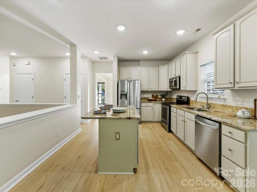 8128 Madrigal Court, Waxhaw, NC 28173.  MLS# CAR4429672, YatesRealty ID 53943. 