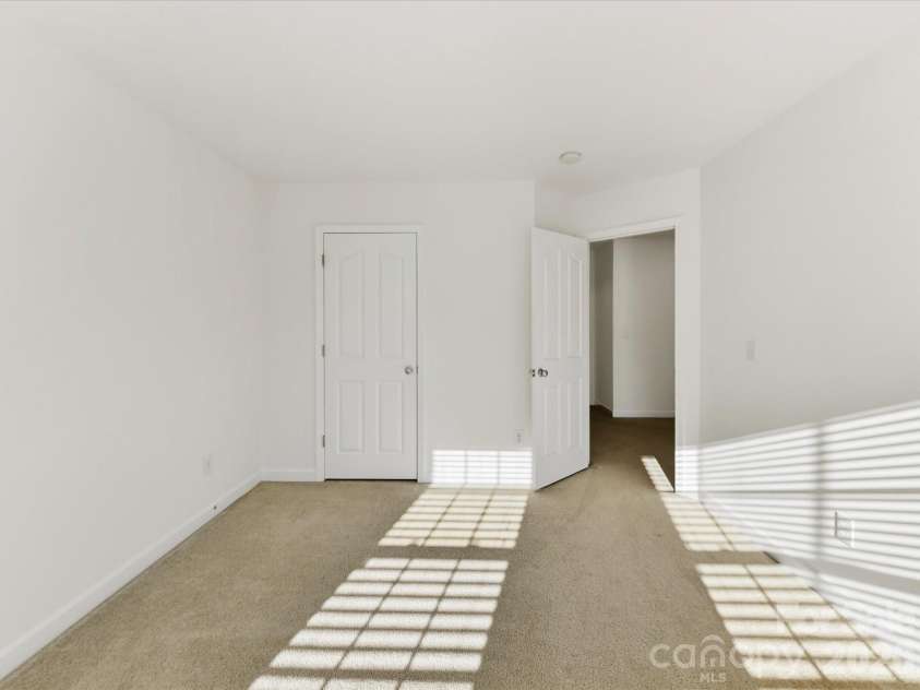 8128 Madrigal Court, Waxhaw, NC 28173.  MLS# CAR4429672, YatesRealty ID 53943. 