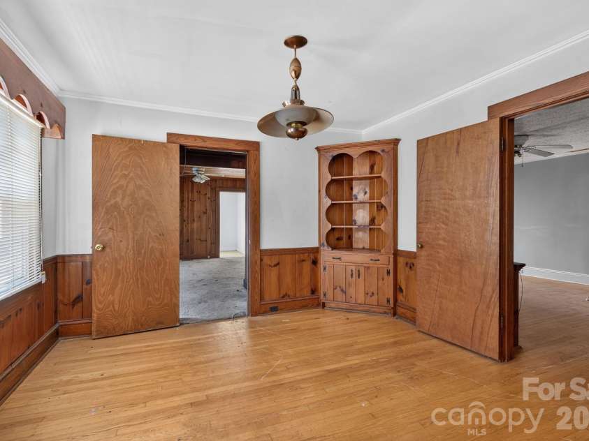 633 Oak Street, Mooresville, NC 28115.  MLS# CAR4428617, YatesRealty ID 53947. 