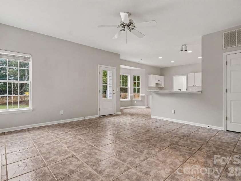 1372 Yorkshire Place, Concord, NC 28027.  MLS# CAR4428646, YatesRealty ID 53948. 