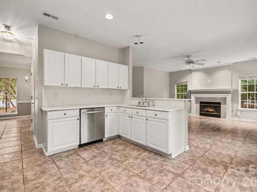 1372 Yorkshire Place, Concord, NC 28027.  MLS# CAR4428646, YatesRealty ID 53948. 