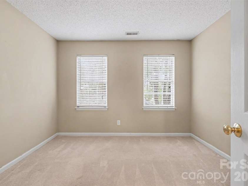 1372 Yorkshire Place, Concord, NC 28027.  MLS# CAR4428646, YatesRealty ID 53948. 
