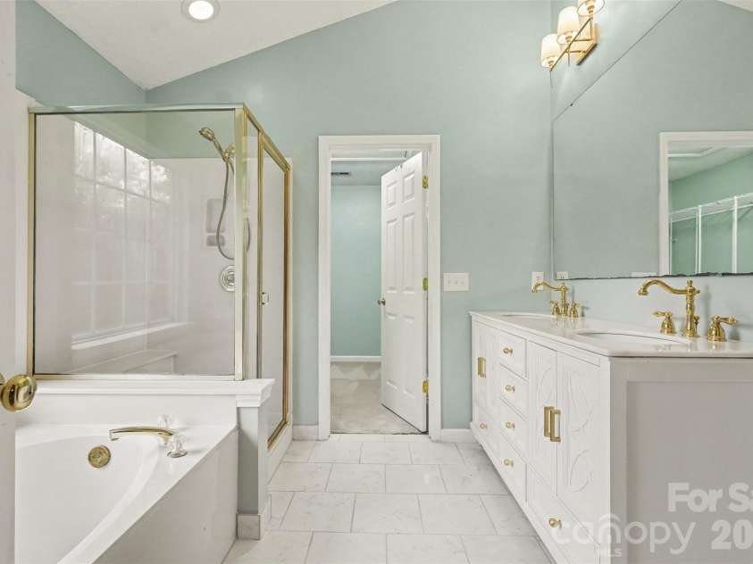 1372 Yorkshire Place, Concord, NC 28027.  MLS# CAR4428646, YatesRealty ID 53948. 