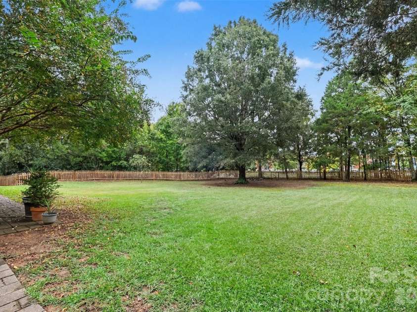 1372 Yorkshire Place, Concord, NC 28027.  MLS# CAR4428646, YatesRealty ID 53948. 