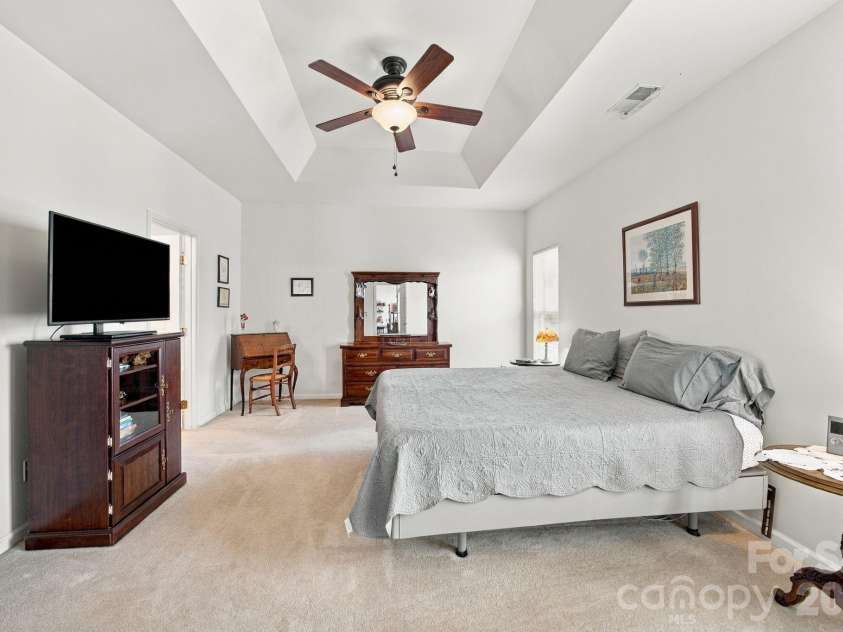 2723 Sunberry Lane, Concord, NC 28027.  MLS# CAR4428818, YatesRealty ID 53949. 