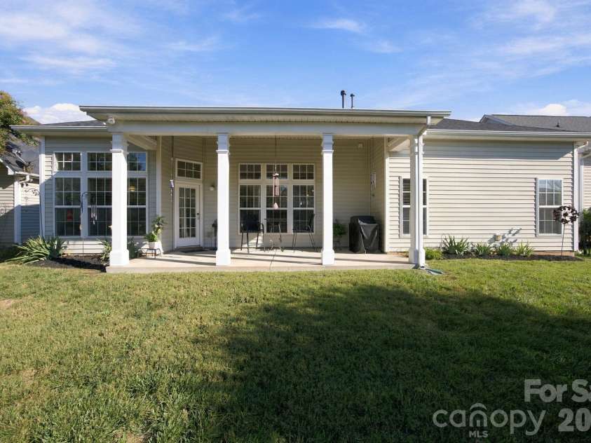 2723 Sunberry Lane, Concord, NC 28027.  MLS# CAR4428818, YatesRealty ID 53949. 