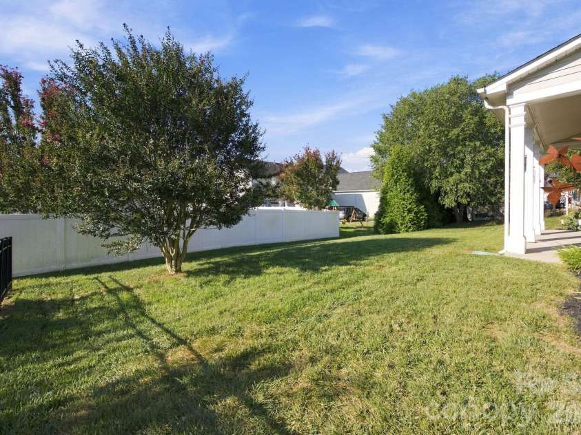 2723 Sunberry Lane, Concord, NC 28027.  MLS# CAR4428818, YatesRealty ID 53949. 