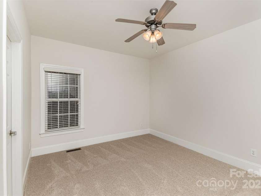 125 Whiterock Drive, Mount Holly, NC 28120.  MLS# CAR4227294, YatesRealty ID 5395. 