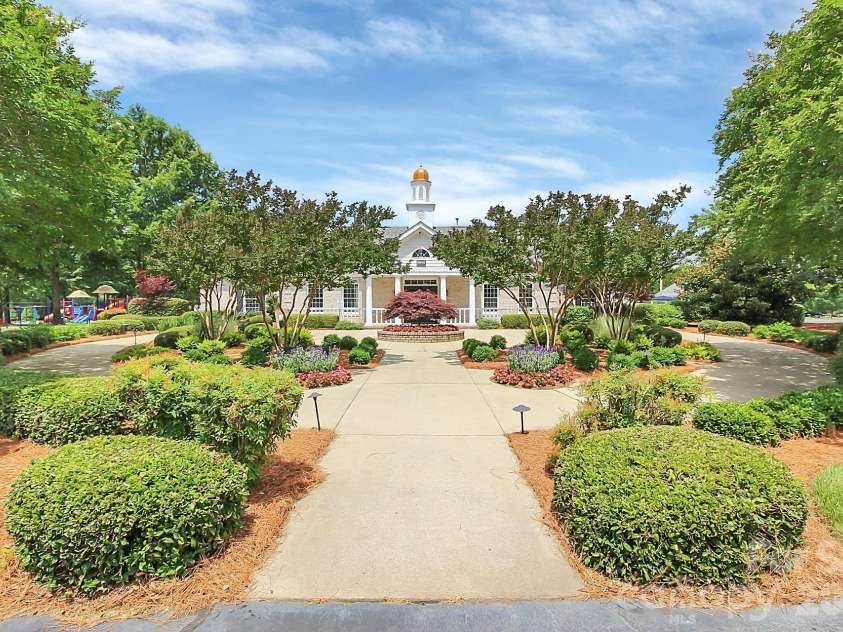 8915 Whittingham Drive, Waxhaw, NC 28173.  MLS# CAR4428839, YatesRealty ID 53950. 