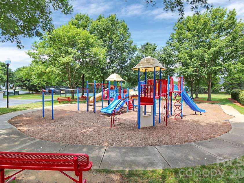 8915 Whittingham Drive, Waxhaw, NC 28173.  MLS# CAR4428839, YatesRealty ID 53950. 