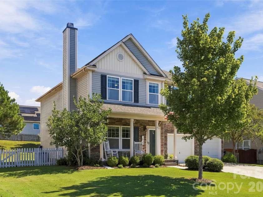 1633 Natalie Lane, Rock Hill, SC 29730.  MLS# CAR4428951, YatesRealty ID 53951. 
