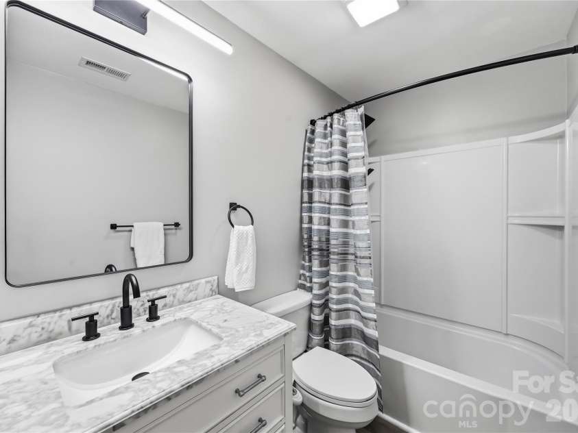 1633 Natalie Lane, Rock Hill, SC 29730.  MLS# CAR4428951, YatesRealty ID 53951. 