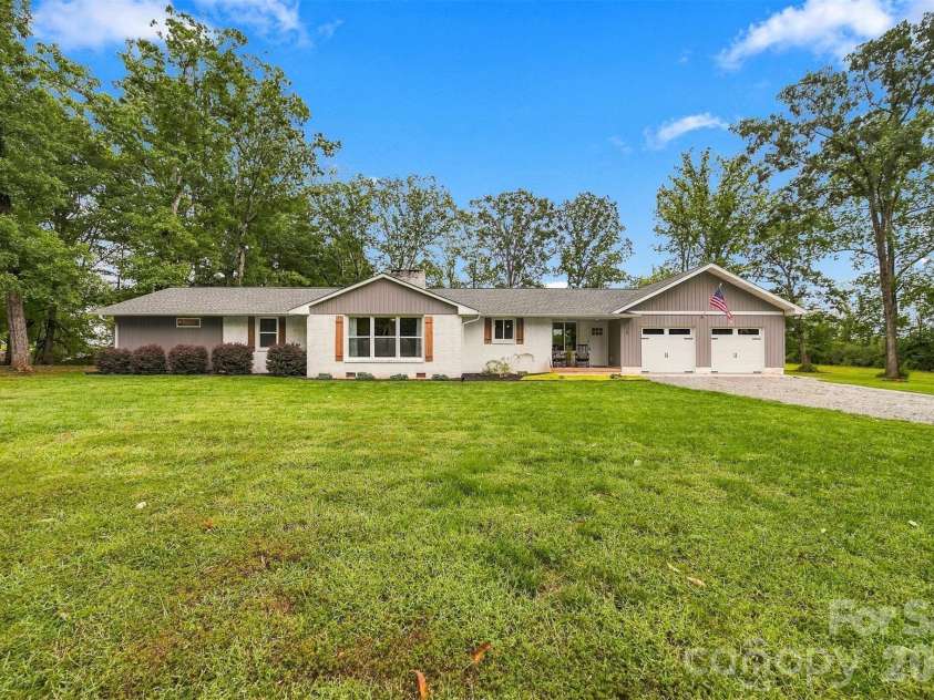118 Chestnut Oak Road, Union Grove, NC 28689.  MLS# CAR4427592, YatesRealty ID 53959. 
