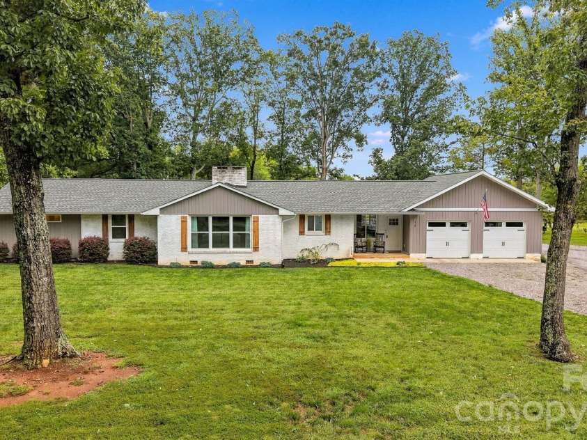 118 Chestnut Oak Road, Union Grove, NC 28689.  MLS# CAR4427592, YatesRealty ID 53959. 