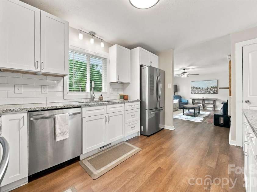 118 Chestnut Oak Road, Union Grove, NC 28689.  MLS# CAR4427592, YatesRealty ID 53959. 