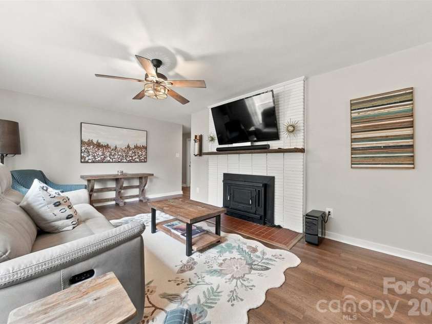 118 Chestnut Oak Road, Union Grove, NC 28689.  MLS# CAR4427592, YatesRealty ID 53959. 