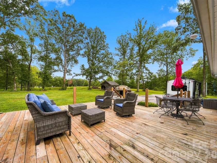118 Chestnut Oak Road, Union Grove, NC 28689.  MLS# CAR4427592, YatesRealty ID 53959. 