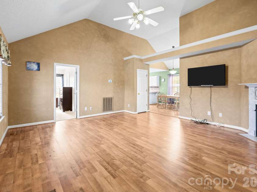 1624 Ashridge Road, Rock Hill, SC 29730.  MLS# CAR4358714, YatesRealty ID 5396. 