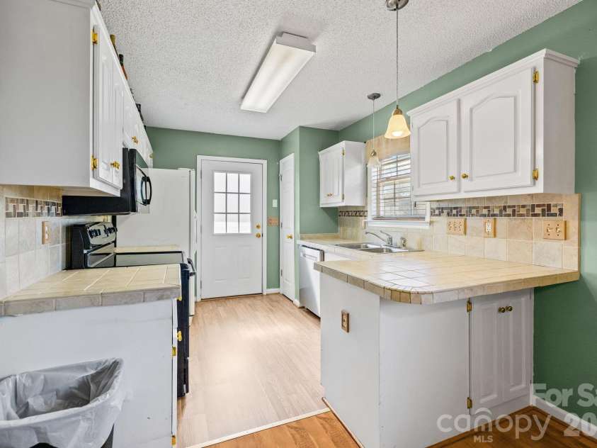 1624 Ashridge Road, Rock Hill, SC 29730.  MLS# CAR4358714, YatesRealty ID 5396. 