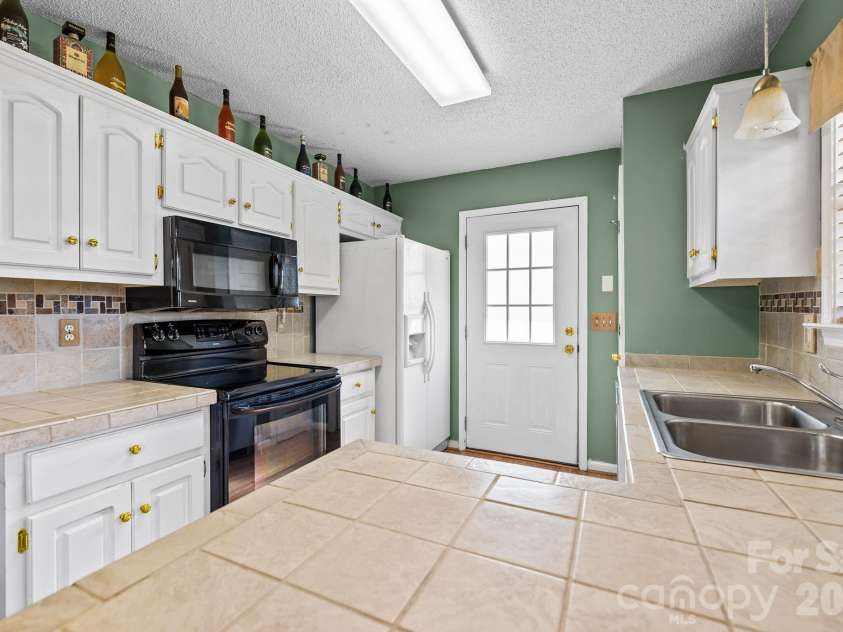 1624 Ashridge Road, Rock Hill, SC 29730.  MLS# CAR4358714, YatesRealty ID 5396. 