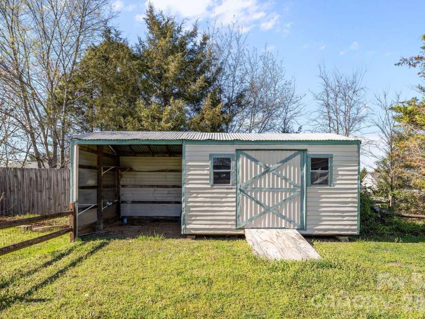 1624 Ashridge Road, Rock Hill, SC 29730.  MLS# CAR4358714, YatesRealty ID 5396. 