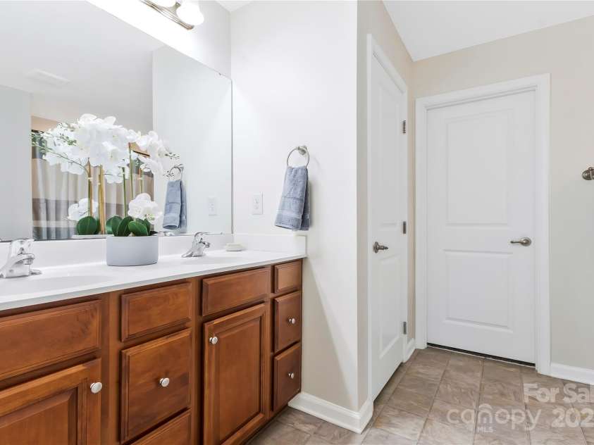 5020 Clover Hill Road, Indian Trail, NC 28079.  MLS# CAR4226414, YatesRealty ID 5396. Primary Bathroom