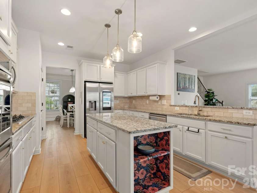 2071 Feldspar Drive, Davidson, NC 28036.  MLS# CAR4428038, YatesRealty ID 53960. 