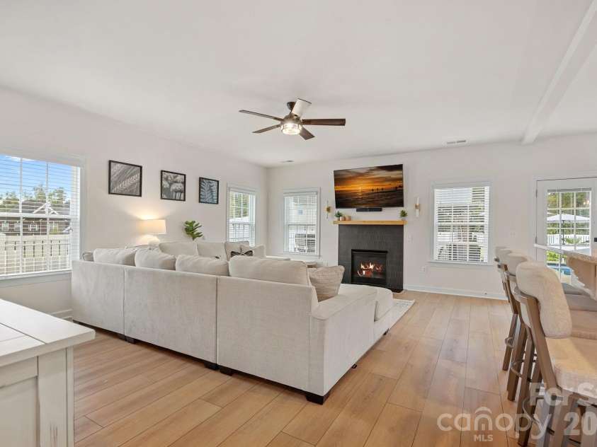 2071 Feldspar Drive, Davidson, NC 28036.  MLS# CAR4428038, YatesRealty ID 53960. 