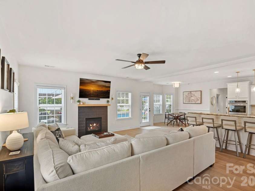 2071 Feldspar Drive, Davidson, NC 28036.  MLS# CAR4428038, YatesRealty ID 53960. 