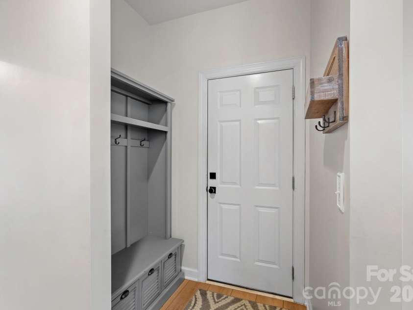 2071 Feldspar Drive, Davidson, NC 28036.  MLS# CAR4428038, YatesRealty ID 53960. 