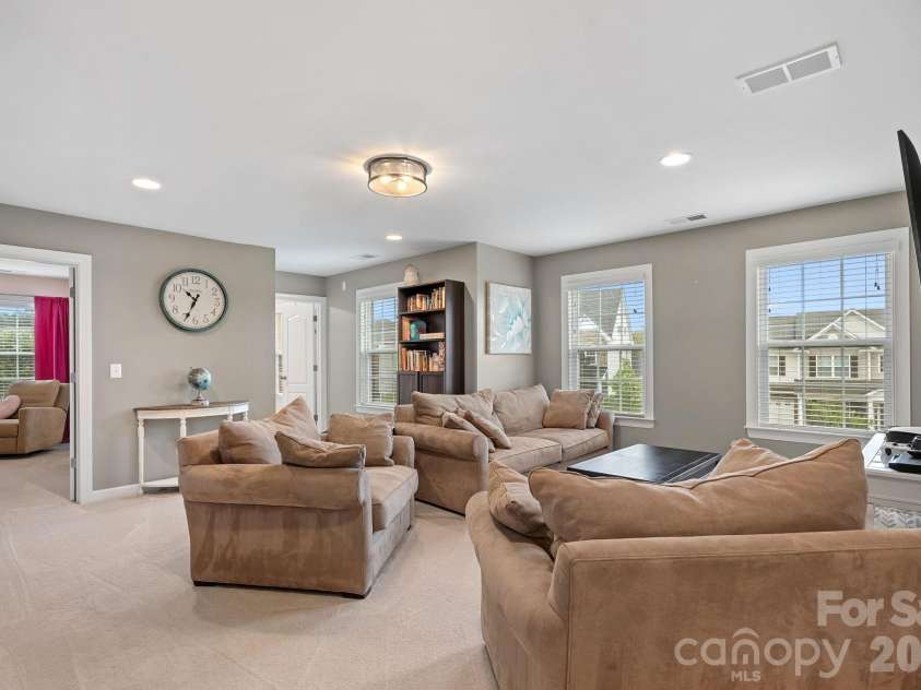 2071 Feldspar Drive, Davidson, NC 28036.  MLS# CAR4428038, YatesRealty ID 53960. 
